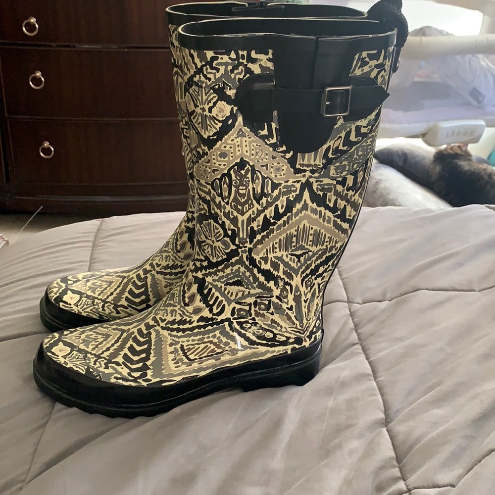 Cute Rain boots!